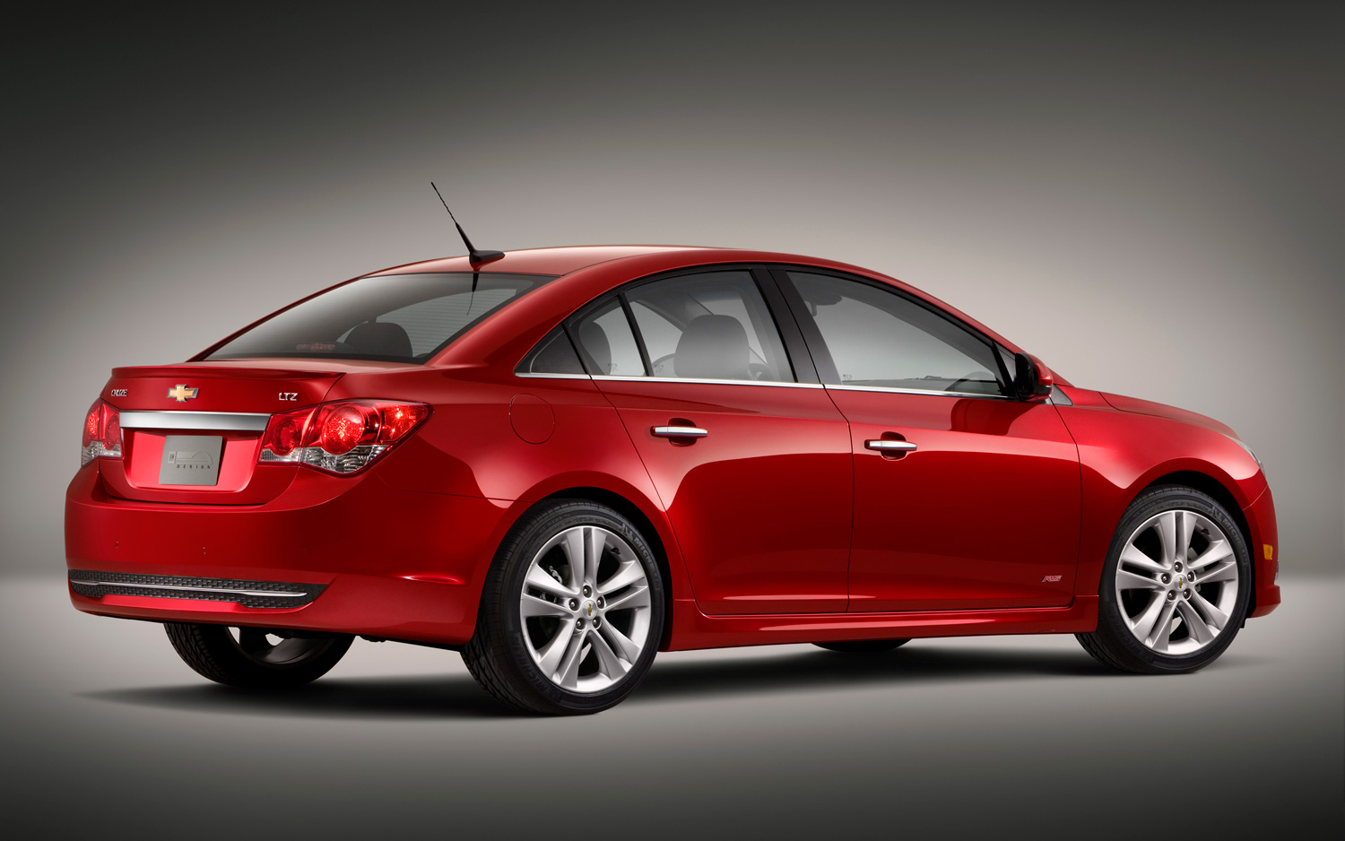 2013 Chevrolet Cruze Pictures  US News