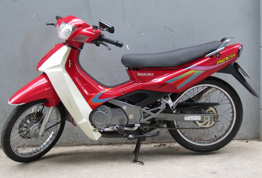 Suzuki tung thêm mẫu xe côn tay giá rẻ vào Việt Nam  VnExpress