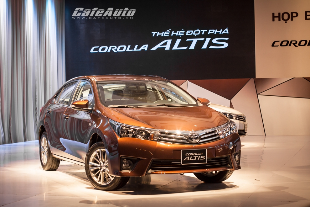 Hình ảnh và trang bị chi tiết các phiên bản Toyota Altis 2014