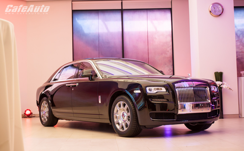 Rolls-Royce Ghost series II chào khách hàng Việt với giá 16,9 tỷ đồng
