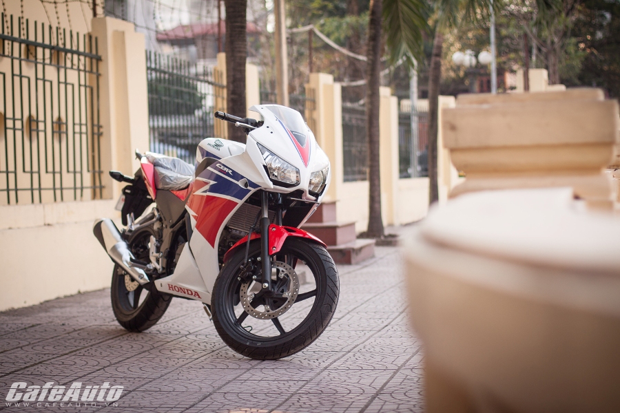 Cận cảnh Honda CBR150R 2015 giá hơn 100 triệu đồng  Xe máy