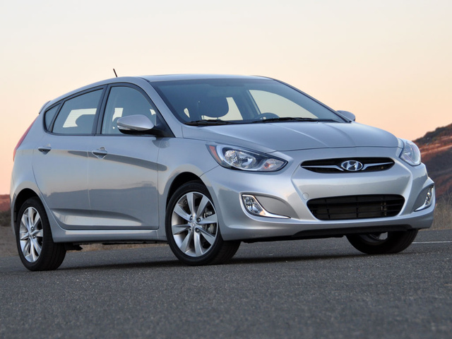 2013 Hyundai Accent Specs Price MPG  Reviews  Carscom