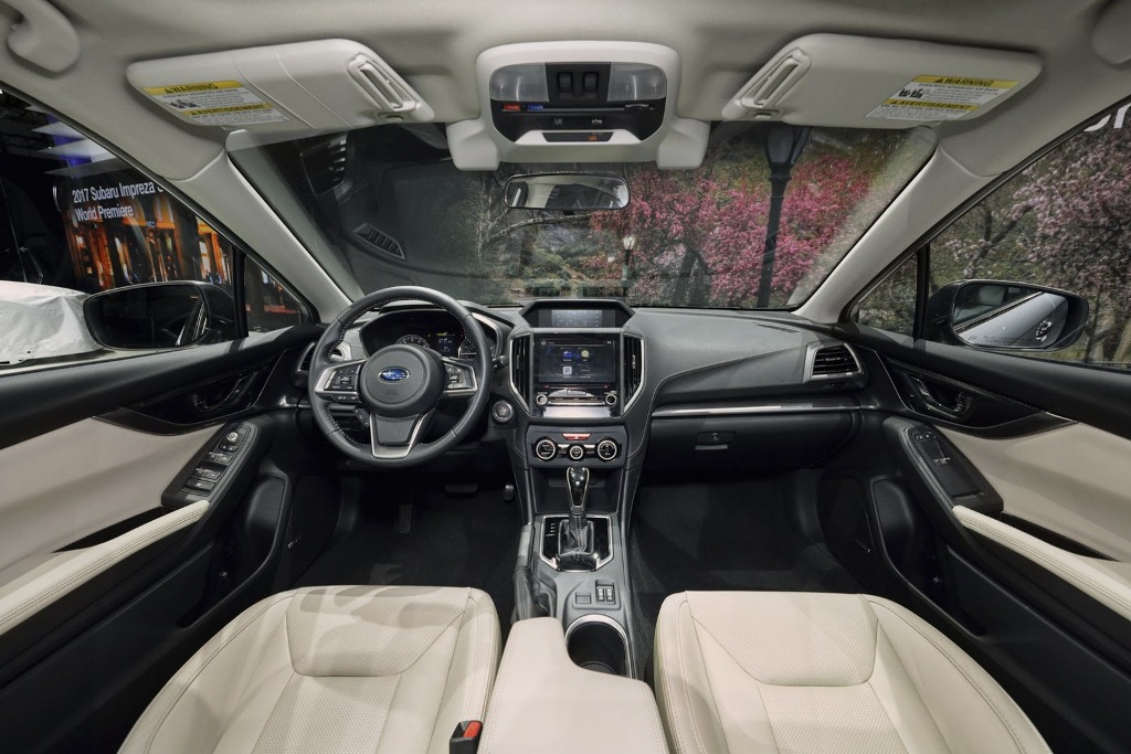 khoang cabin của Impreza 2017 bản hatchback