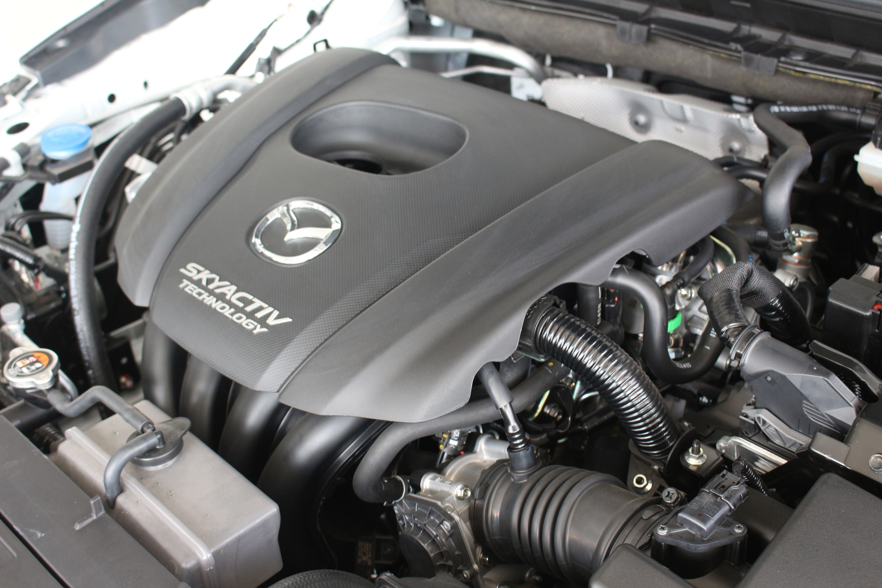 Mazda3-thay-the-phu-tung