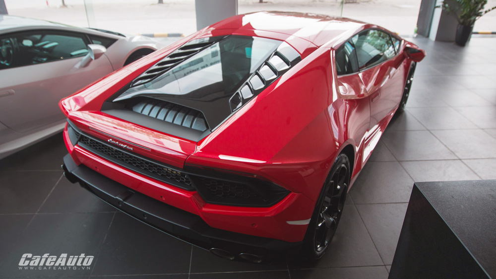 Lamborghini-Huracan-LP580-2-Định-nghĩa-lại-khái-niệm-Lamborghini-cầu-sau
