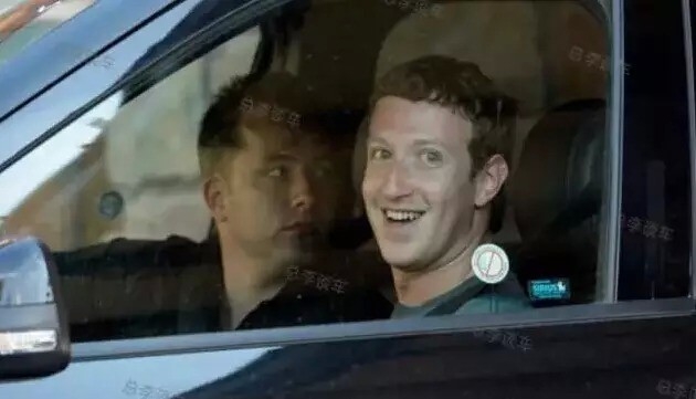 ceo-facebook-mark-zuckerberg-di-xe-binh-dan-song-cuoc-song-gian-di