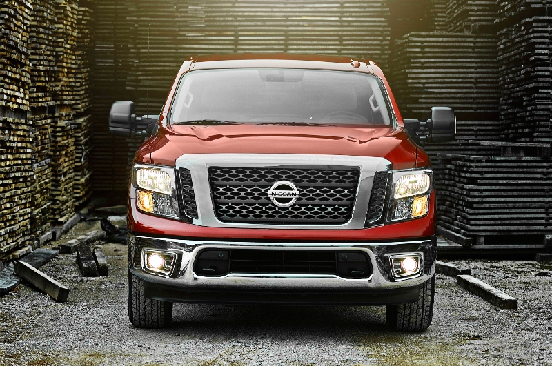 nissan-titan-king-cab-2017-co-gia-tu-767-trieu-dong