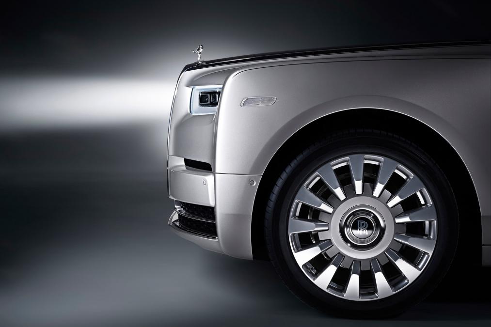 rolls-–-royce-phantom-moi-chiec-xe-tot-nhat-the-gioi