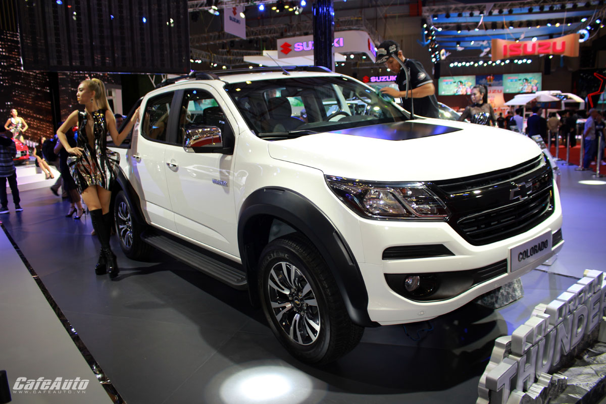 ban-tai-chevrolet-colorado-trang-bi-goi-do-cuc-ngau-tai-vms-2017