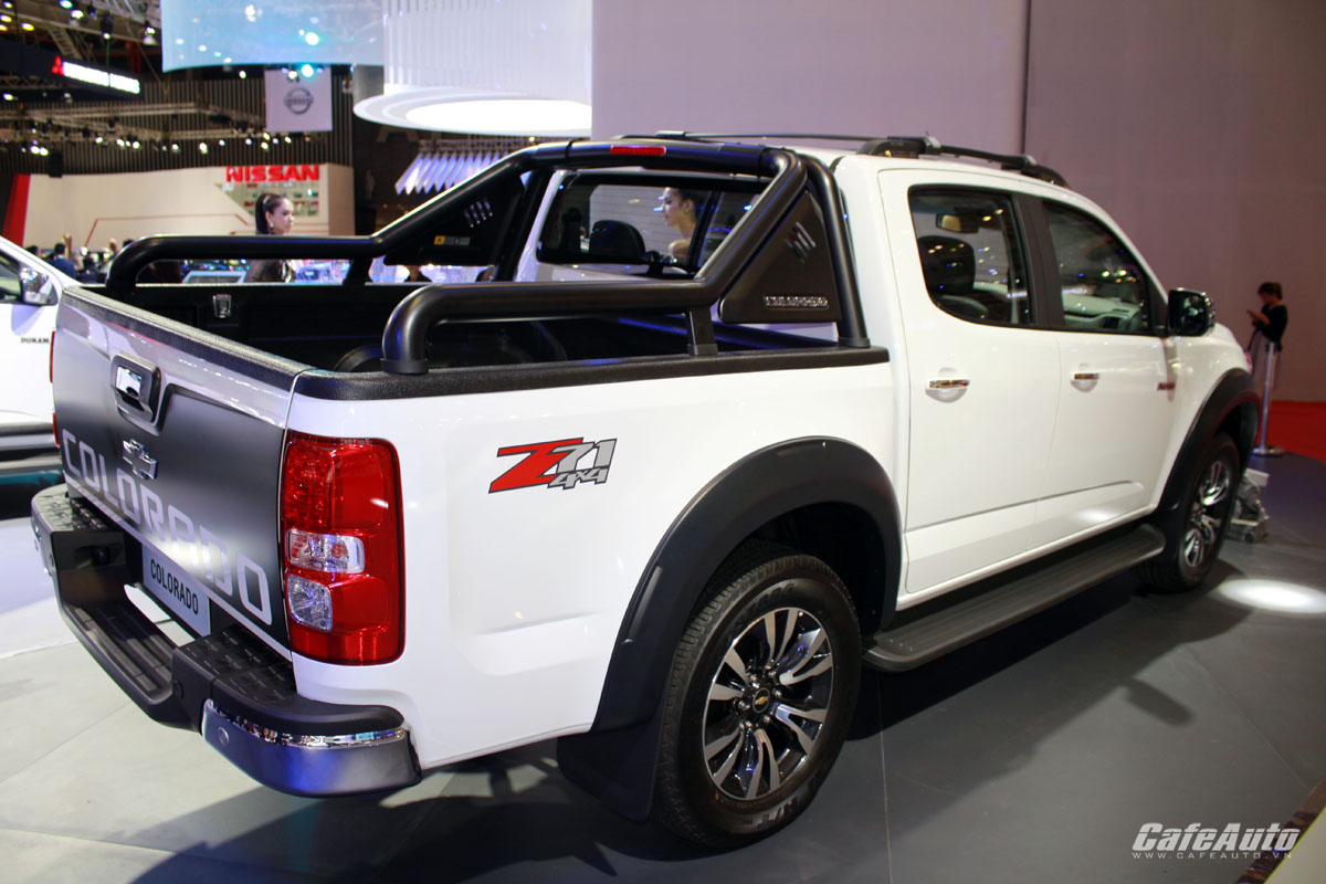 ban-tai-chevrolet-colorado-trang-bi-goi-do-cuc-ngau-tai-vms-2017