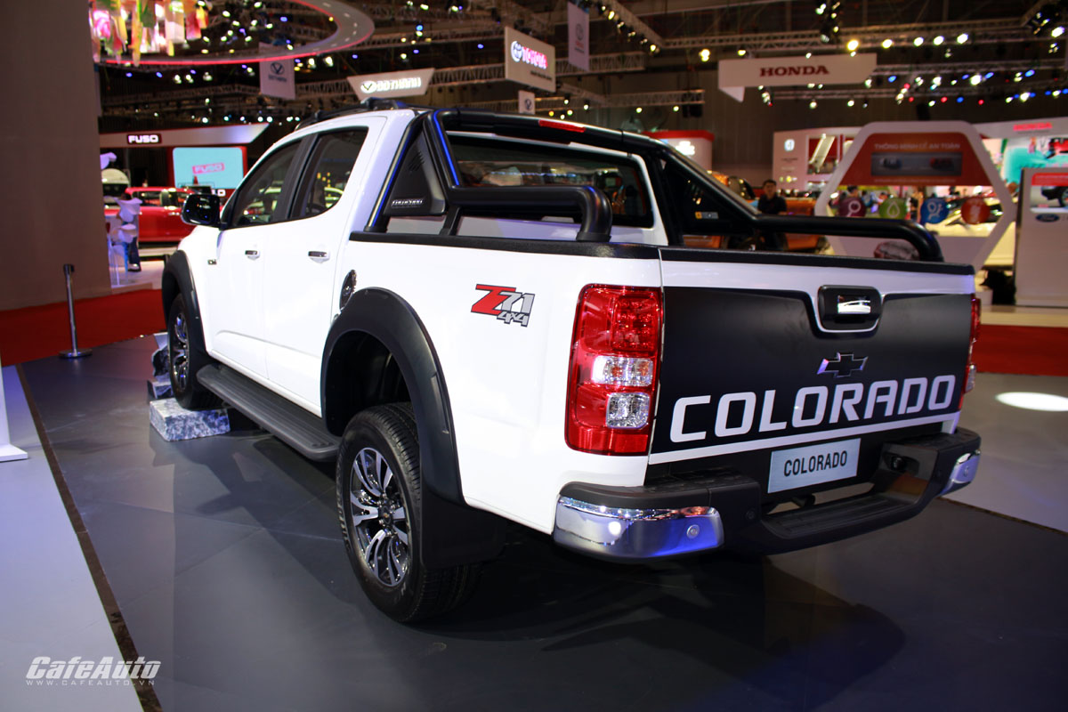 ban-tai-chevrolet-colorado-trang-bi-goi-do-cuc-ngau-tai-vms-2017