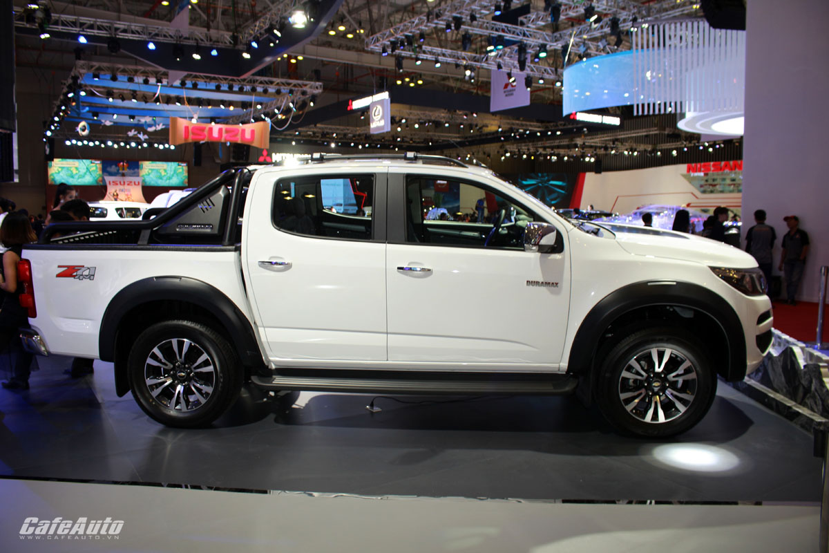 ban-tai-chevrolet-colorado-trang-bi-goi-do-cuc-ngau-tai-vms-2017