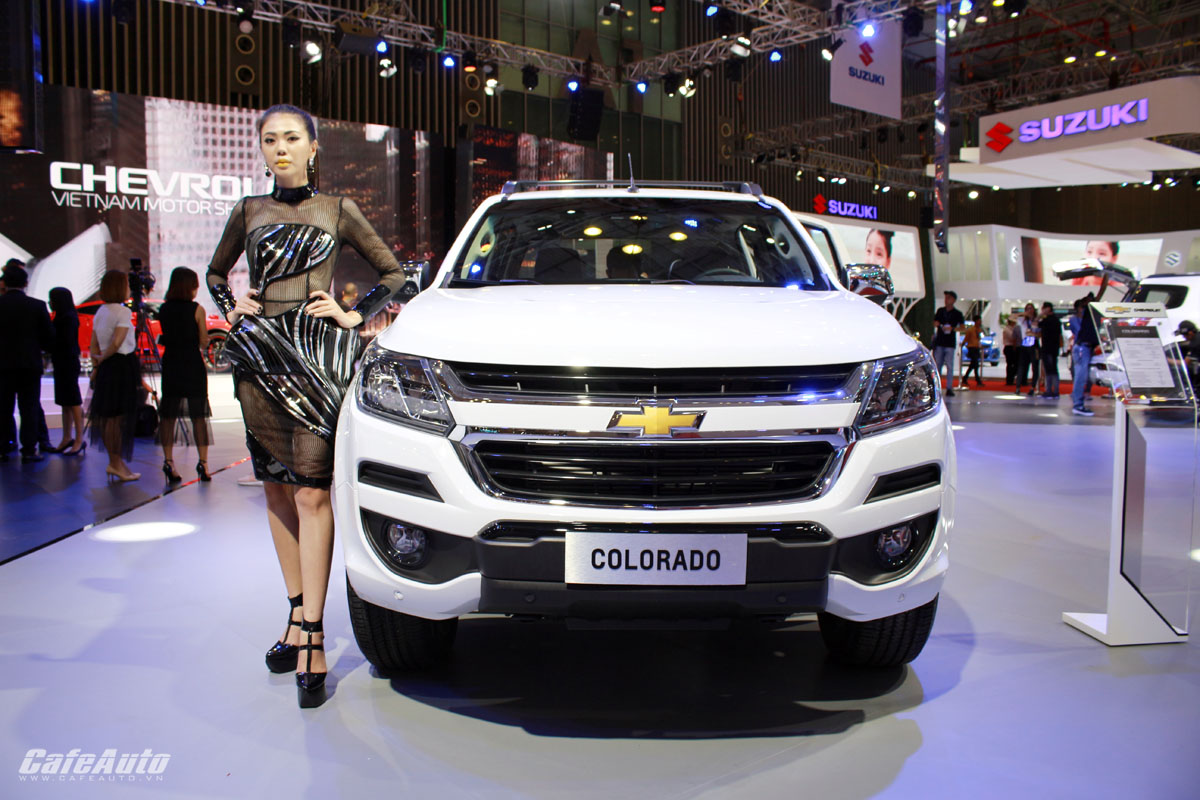 ban-tai-chevrolet-colorado-trang-bi-goi-do-cuc-ngau-tai-vms-2017