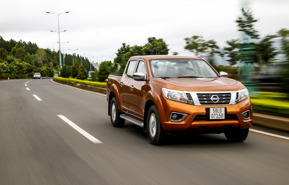 bi-mat-dang-sau-su-em-ai-cua-nissan-navara-el