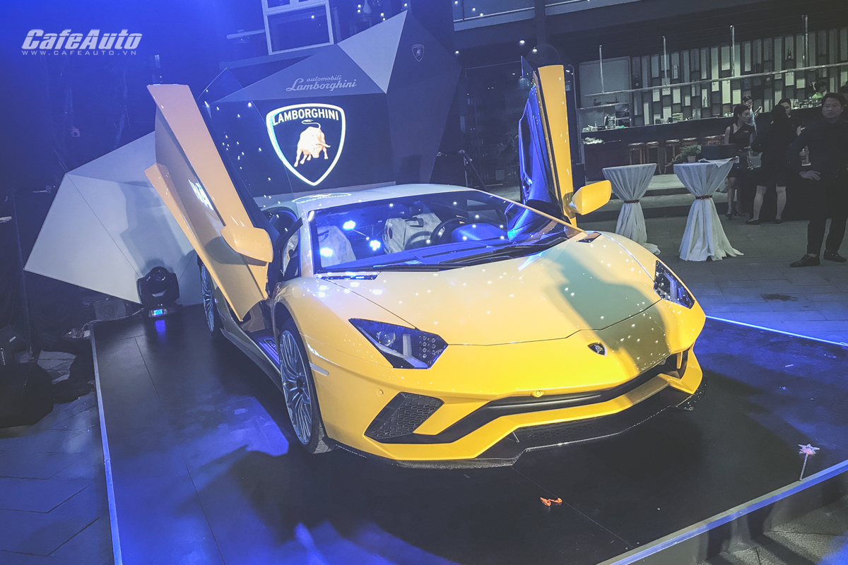 lamborghini-aventador-s-duy-nhat-tai-viet-nam-da-co-chu-gia-tren-40-ty-dong