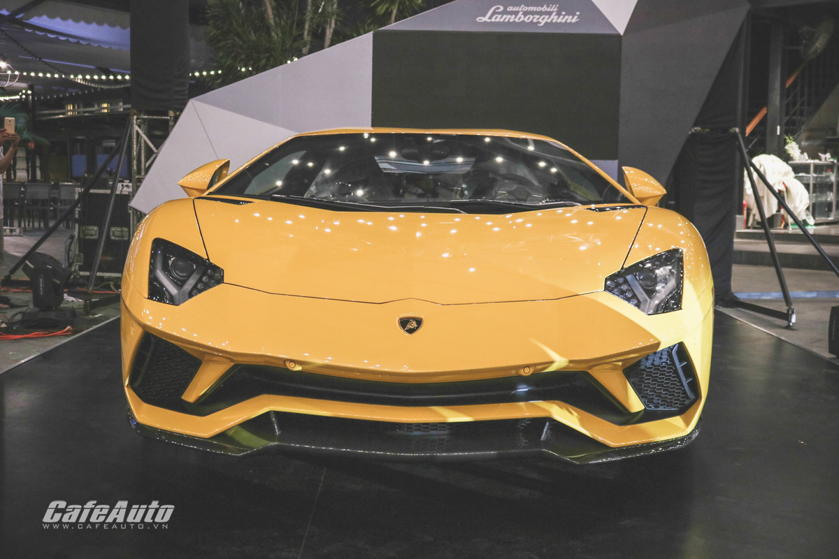 lamborghini-aventador-s-duy-nhat-tai-viet-nam-da-co-chu-gia-tren-40-ty-dong