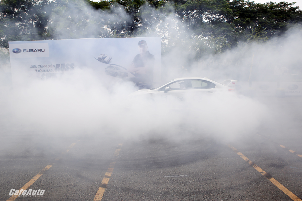 chuyen-gia-66-tuoi-drift-subaru-khuay-dong-vims-2017