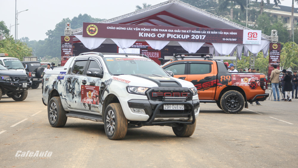 khai-mac-giai-thi-ki-nang-lai-xe-ban-tai-dia-hinh-2017-king-of-pickup-kop