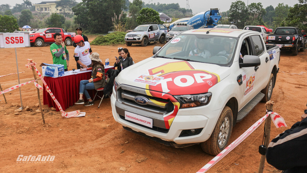 khai-mac-giai-thi-ki-nang-lai-xe-ban-tai-dia-hinh-2017-king-of-pickup-kop