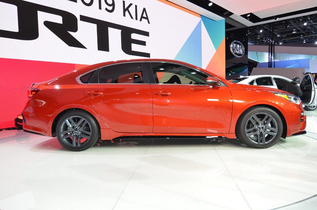 kia-cerato-2019-vua-ra-mat-tai-detroit-2018-co-gi-moi