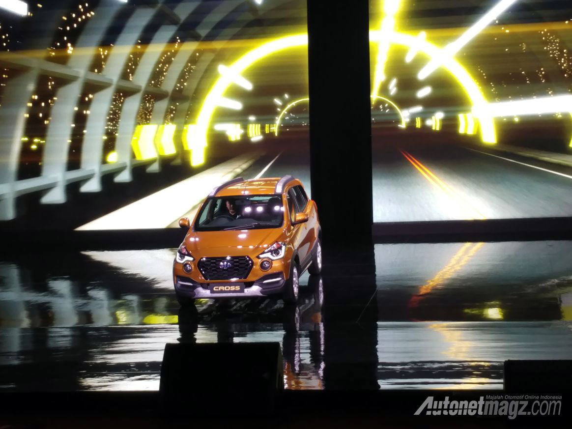 datsun-cross-2018-them-o-to-duoi-300-trieu-o-ngay-indonesia