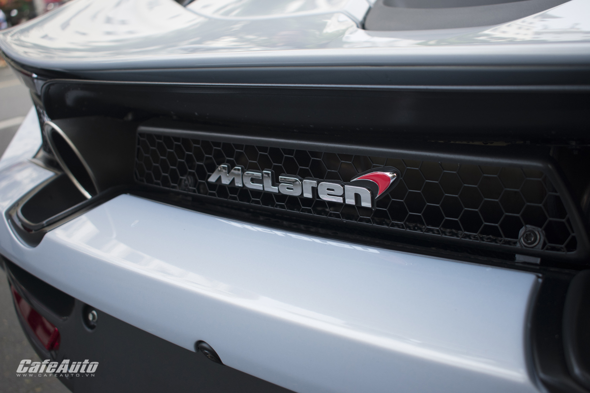 Bắt gặp siêu xe Mclaren 720s lăn bánh ở Sài gòn, giá khoảng 700.000 USD