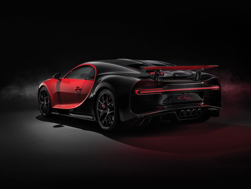 https://static1.cafeauto.vn/cafeautoData/upload/tintuc/thitruong/2018/03/tuan-04/01-bugatti-chiron-sport-front-web-1522143216.jpg