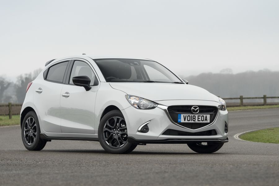 mazda2-2018-co-them-sport-black-limited-edition-gia-chi-512-trieu-dong