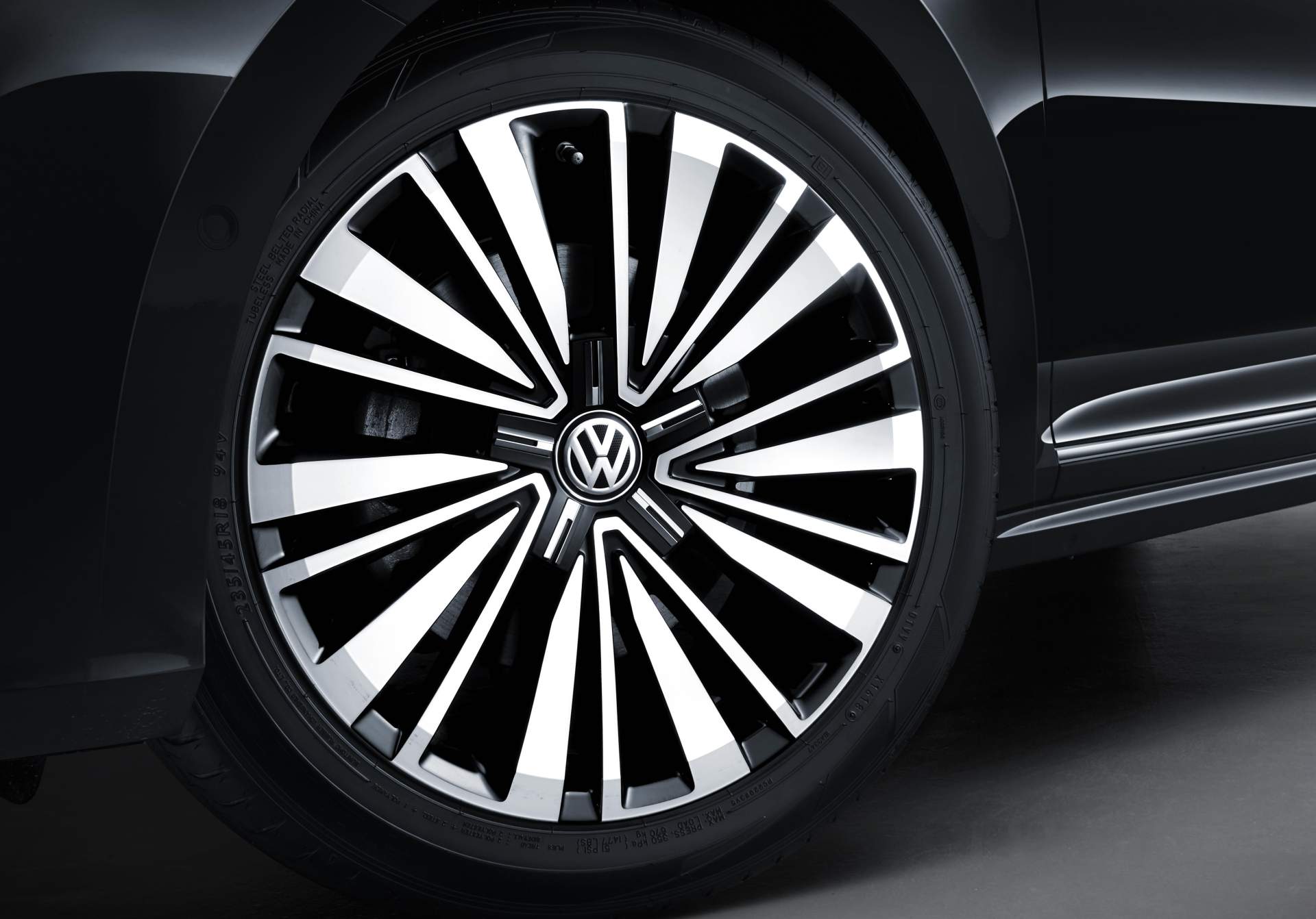 Volkswagen Passat NMS 2019 ra mắt, cạnh tranh Toyota Camry - ảnh 6