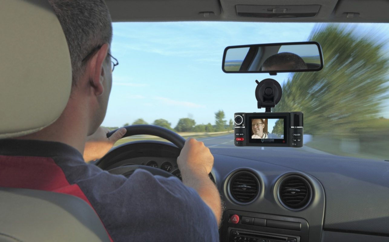 Tác dụng của camera hành trình ô tô tài xế cần biết