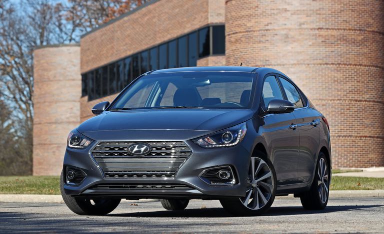 Đánh giá Hyundai Accent 2020 Giá  KM nội ngoại thất