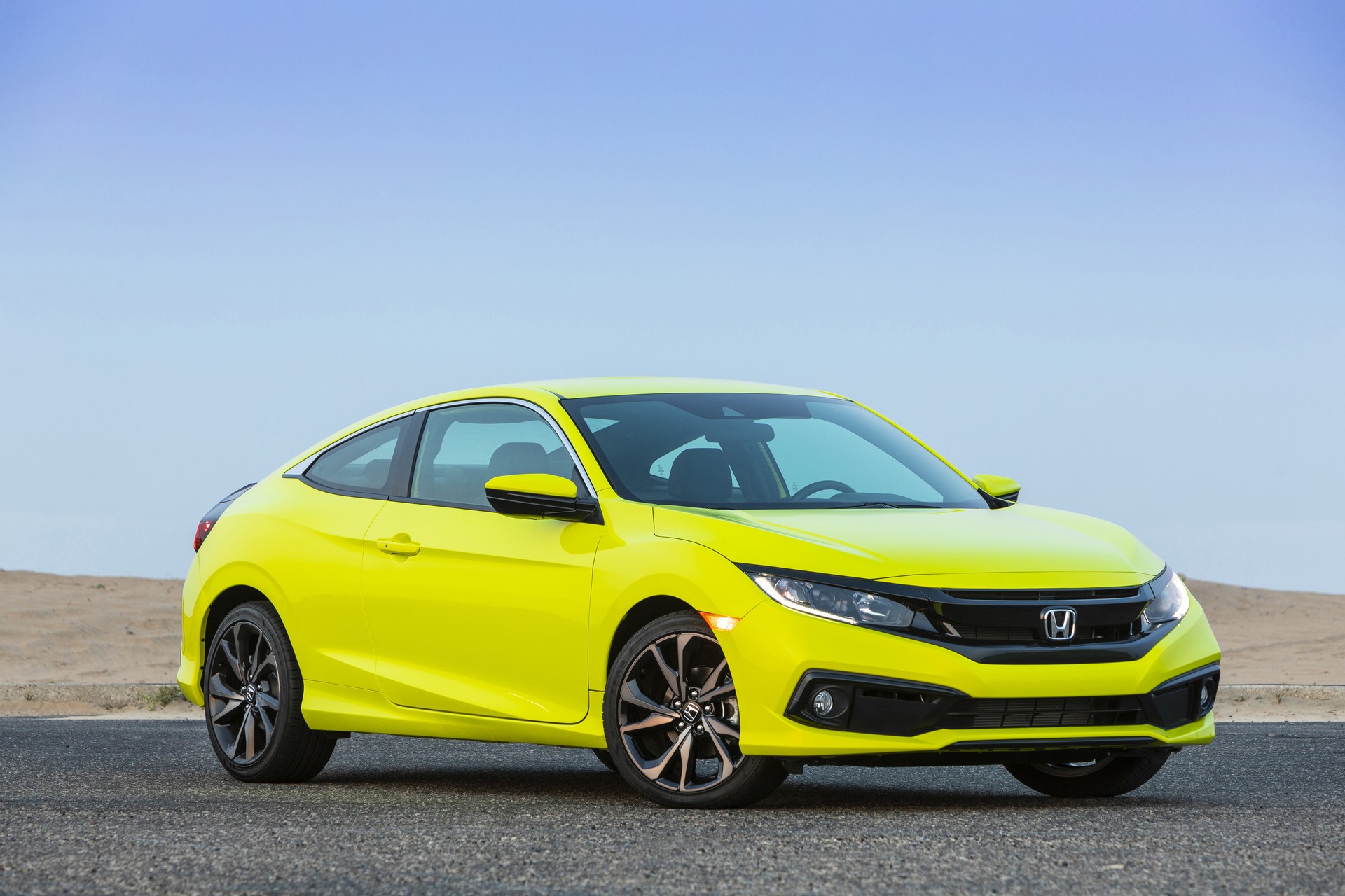 Honda Civic Si 2018 thu hút sự chú ý bất chấp những lời chê bai về công  suất động cơ