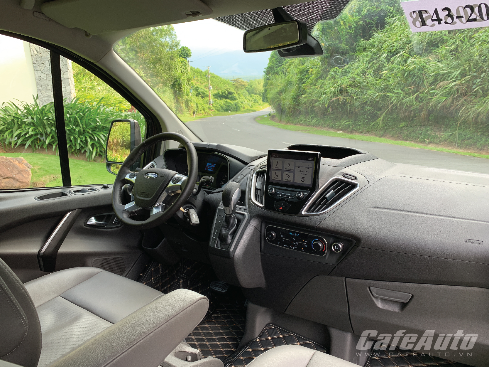 ford-tourneo-bi-dung-san-xuat-tai-viet-nam