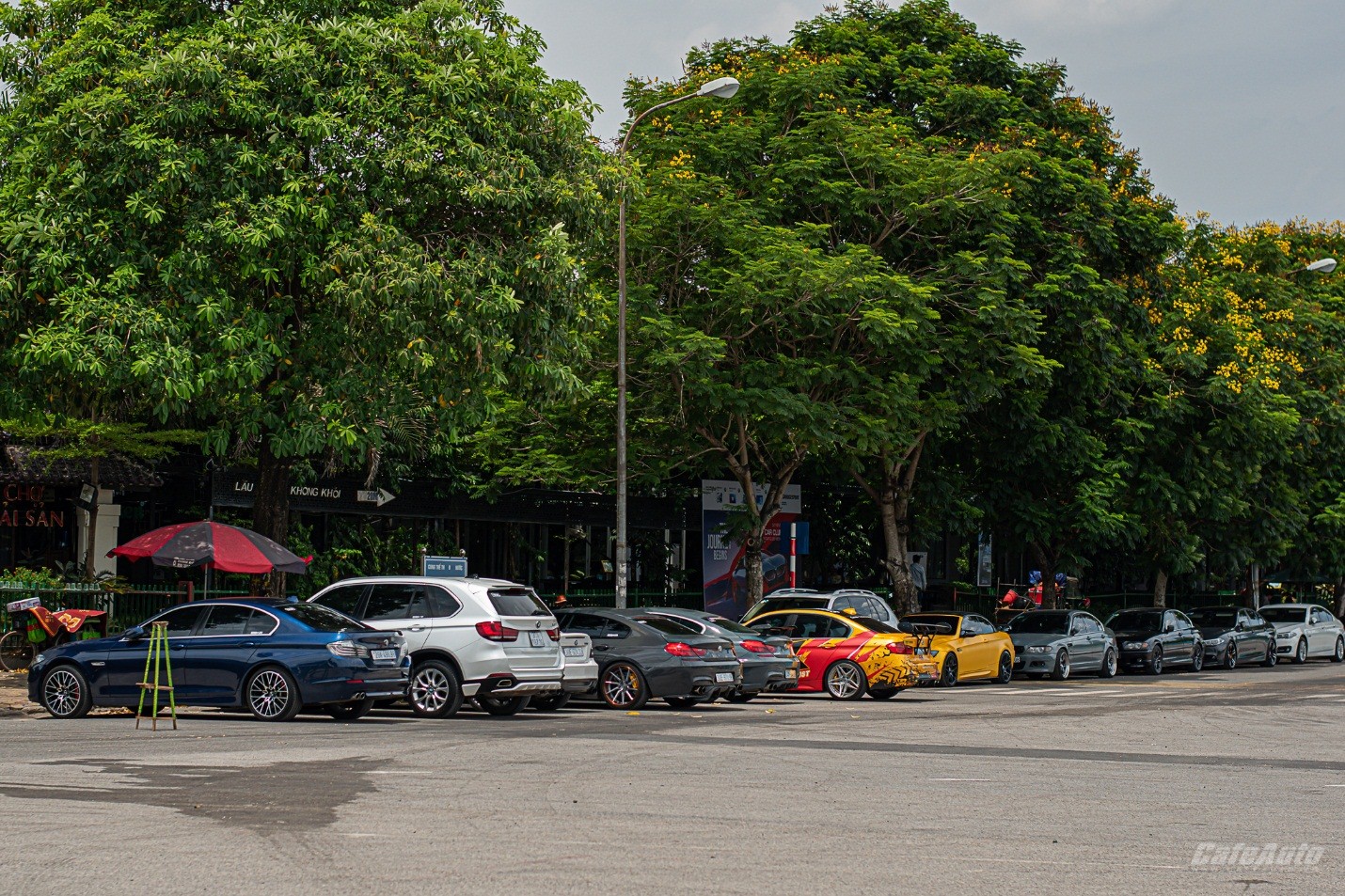 Hàng chục chiếc xe BMW độ khủng quy tụ trong buổi thành lập BMW Car Club  Vietnam tại Hà Thành 