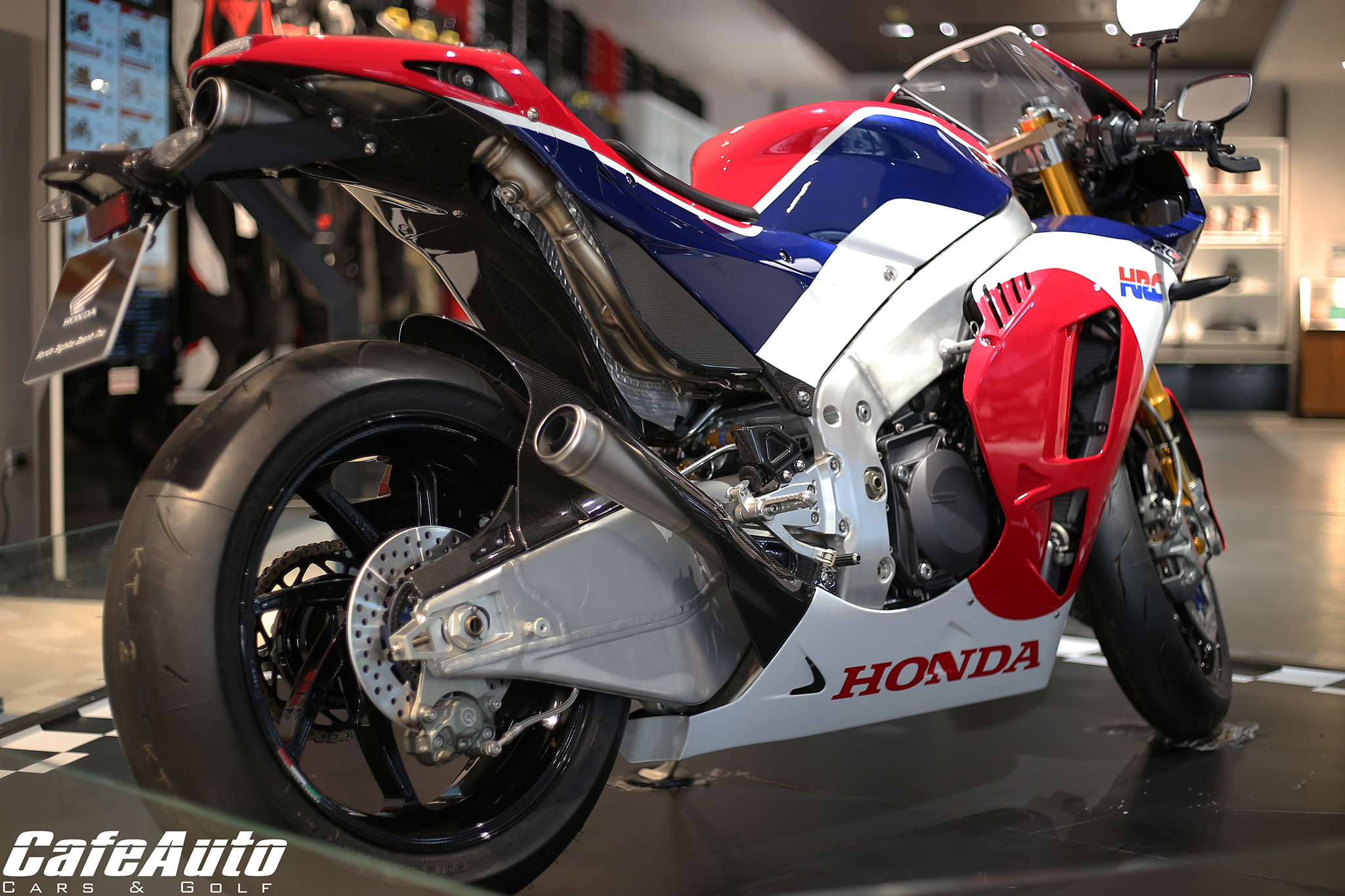 Siêu môtô Honda RC213VS giá 55 tỷ đồng về Việt Nam Xe máy