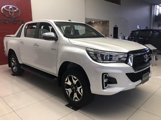 Đại lý nhận đặt cọc Toyota Hilux đời mới, kỳ vọng tạo “cú hích” doanh số cuối năm 2020