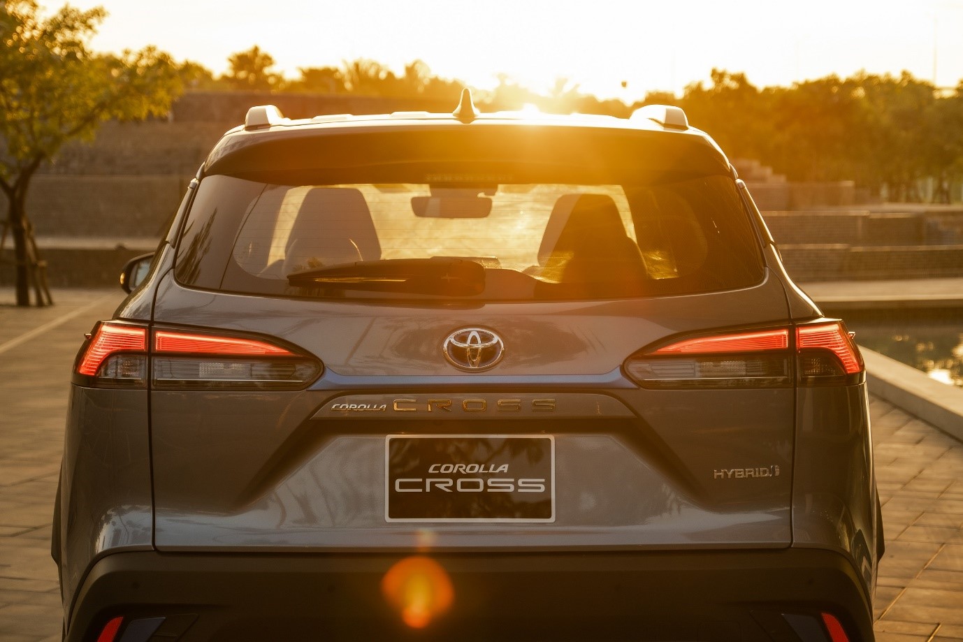 Toyota Corolla Cross: Mạnh mẽ đầy hứng khởi
