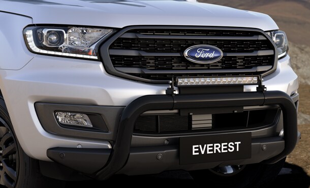 ford-everest-them-phien-ban-doc-danh-cho-ai-thich-cam-trai-gia-cao-nhat-1-1-ty-dong